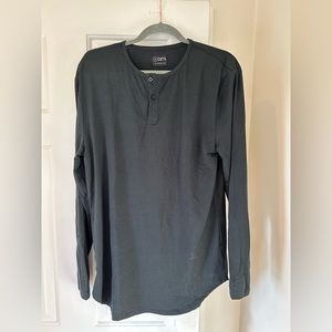 Cuts clothing elongated Henley